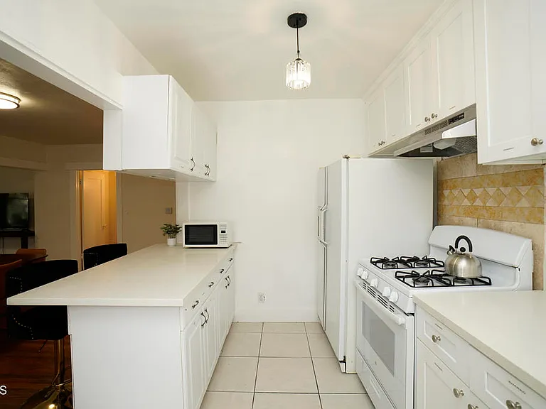 45 N Meridith Ave — Photo 8