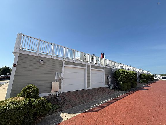 2nd image of 19 Lighthouse Point