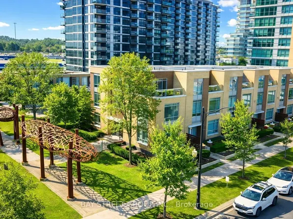 25 Singer Ct #Townhouse 07, Toronto, ON M2K 0B5