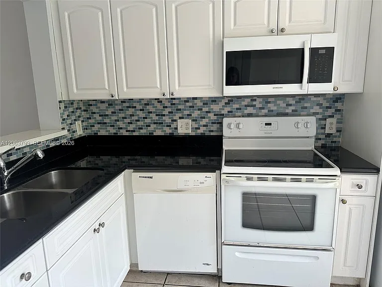 7830 NW 6th St #204 — Photo 12