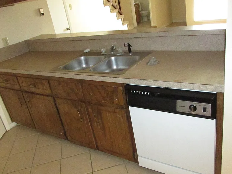 3008 Chaucer Dr — Photo 7