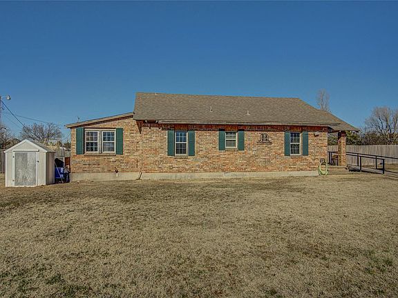 2nd image of 3615 Decker Dr