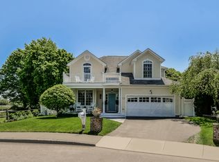 53 Ennis Ln, Fairfield, CT 06824