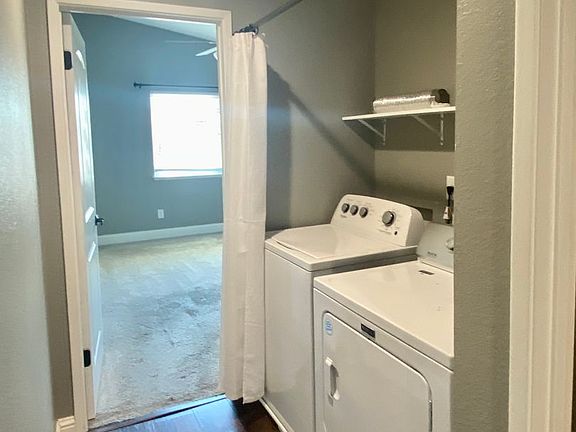 4th image of 205 Almondtree Ln