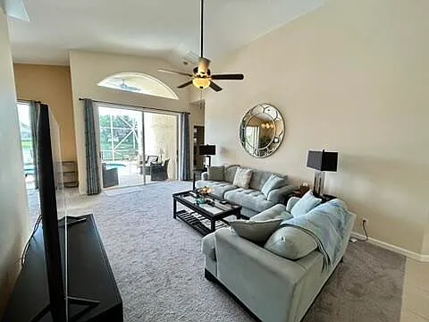 360 NW Shoreline Cir — Photo 5