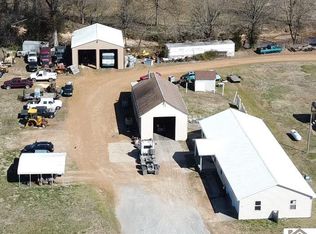 958 Cunningham Rd, Kevil, KY 42053