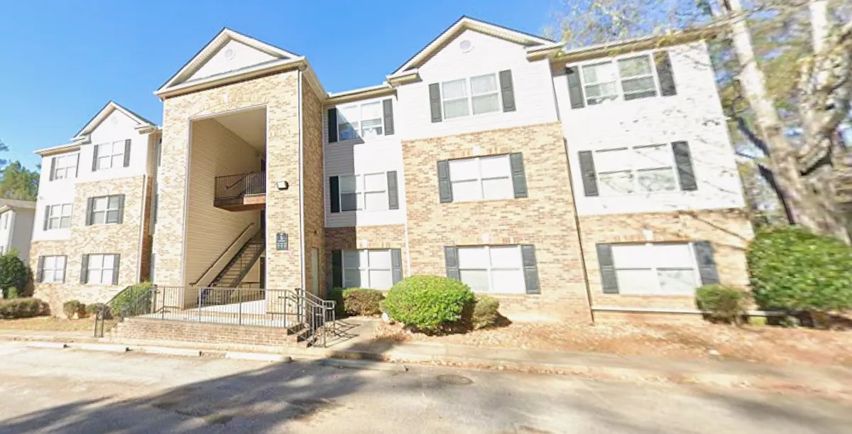 2 bed, 2.0 bath, 1202 sqft, $1,700 — Photo 2