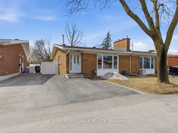 1274 Maitland Ave, Ottawa, ON K2C 2C6