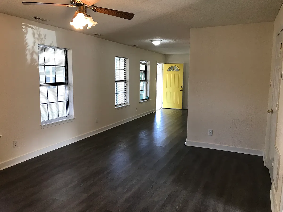 Building Photo - 483 W Ocean View Ave #A