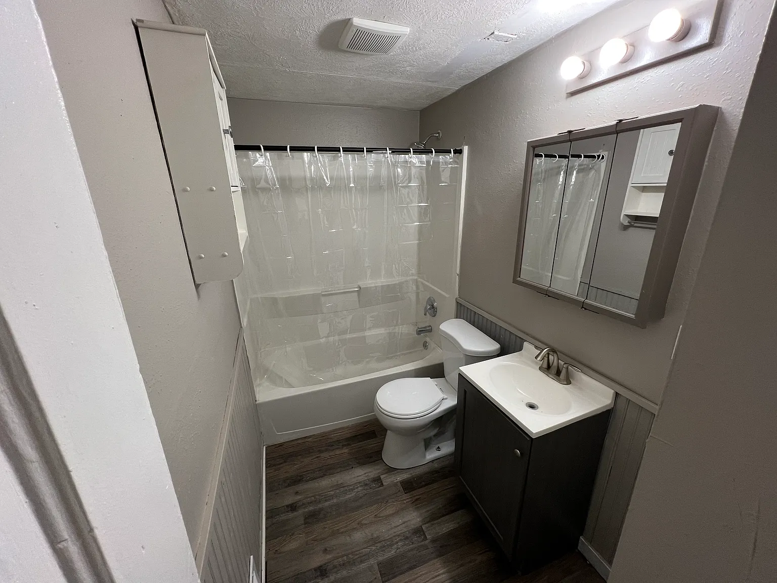 313 S Prairie Ave — Photo 4