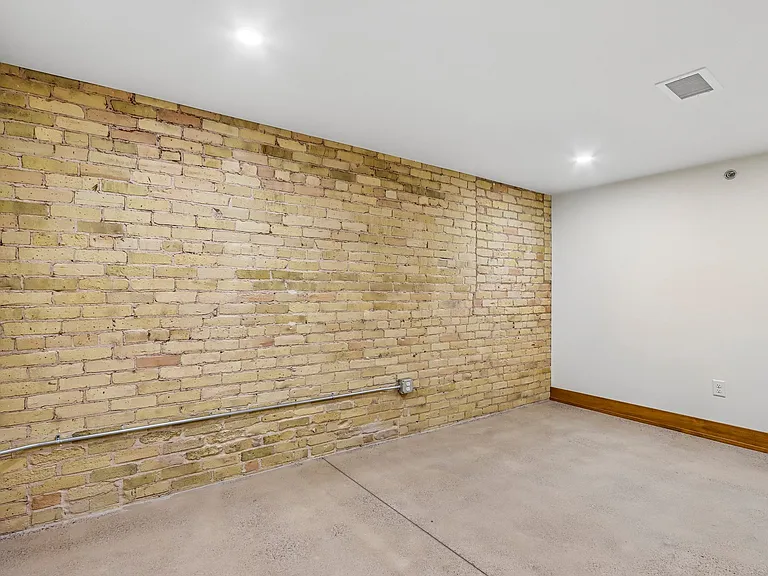 Ward House — Photo 85