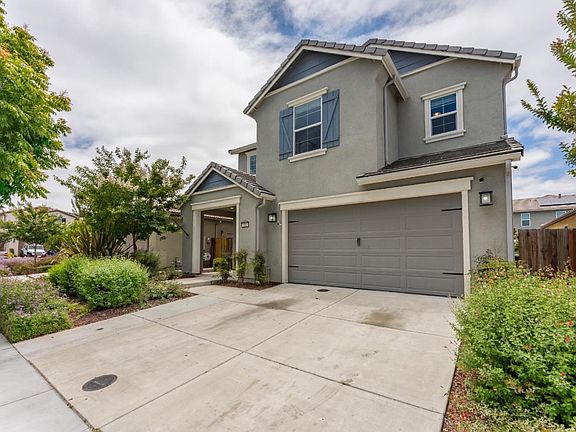 2nd image of 552 Cadiz Dr
