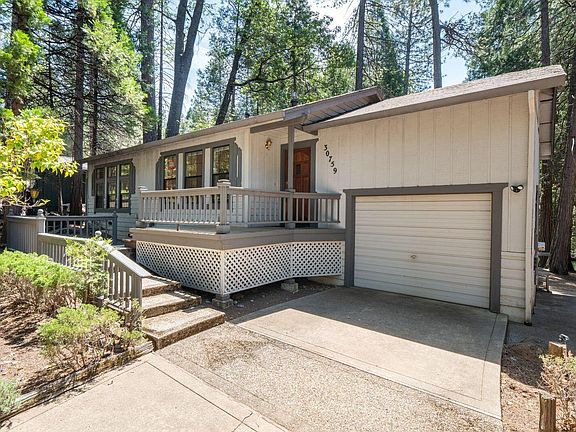 2nd image of 30759 Tinkerbell Dr