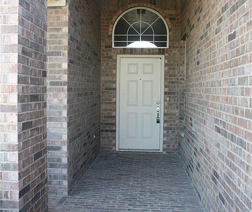 3rd image of 6101 Melanie Dr
