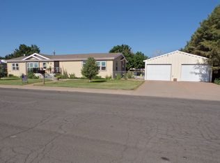 512 N Columbus St, Yuma, CO 80759