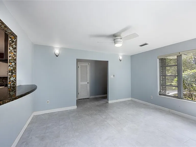 1421 NW 30th St — Photo 29