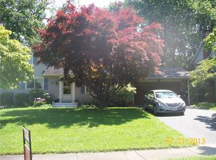 94 Little Creek Cir, Rochester, NY 14616