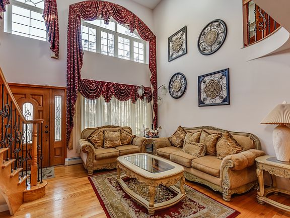 3rd image of 1639 Carla Ln
