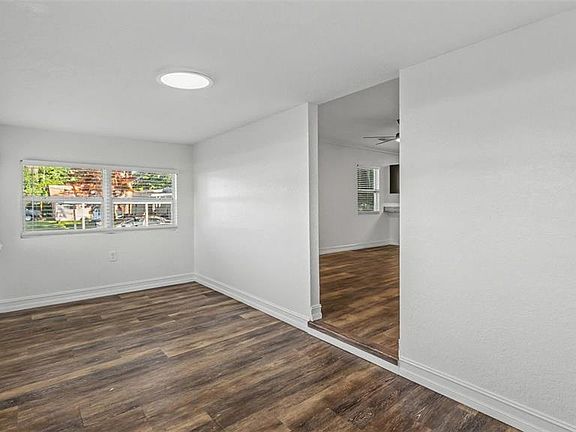 5th image of 1821 W CHASE STREET