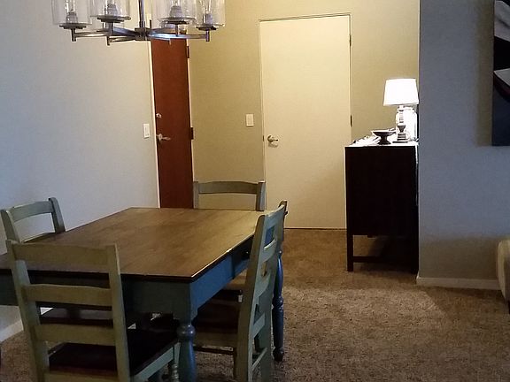 Dining/Entry