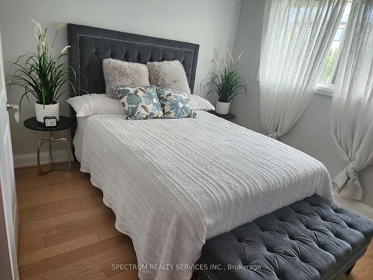 8 Munford Cres — Photo 18