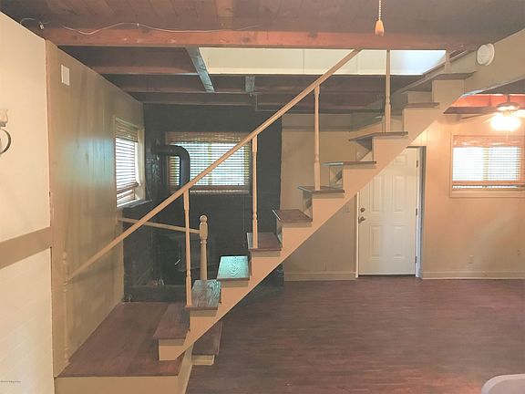 5th image of 318 Wild Rose Dr