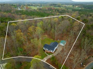 1153 Curtis Ln, Pilot Mountain, NC 27041