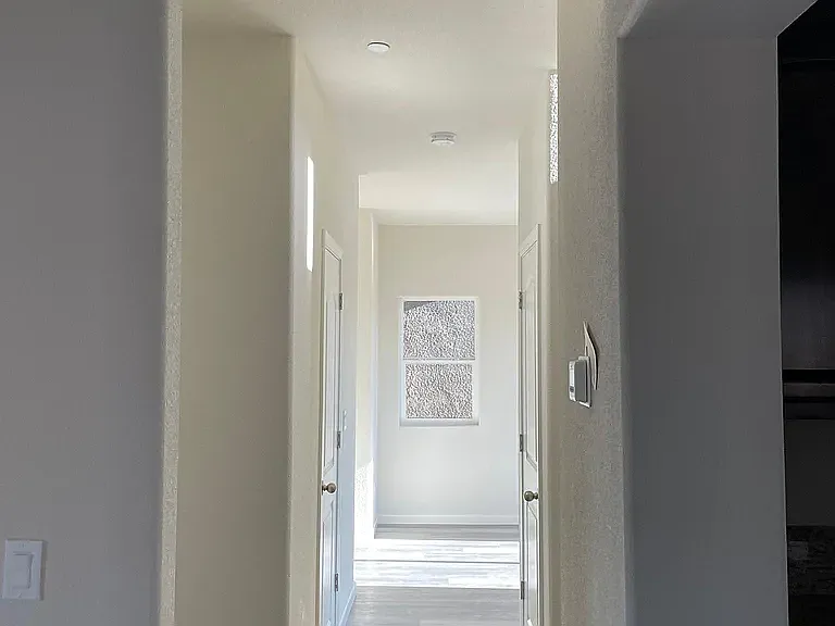 661 Granada Ct — Photo 3