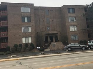 6401 Pershing Rd APT 105, Stickney, IL 60402