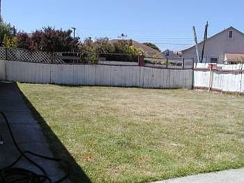 2nd image of 115 Toyon Ave