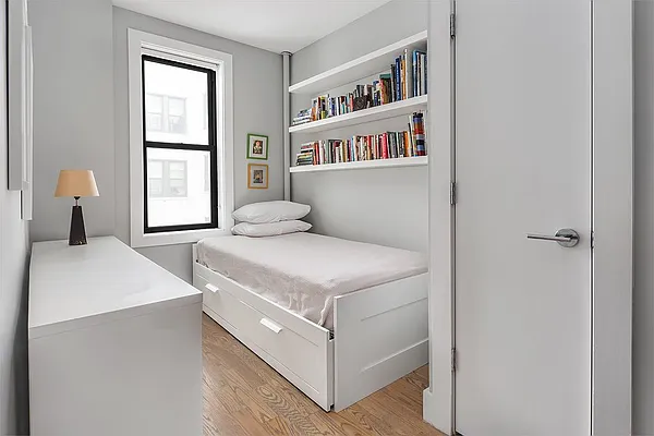 Sold by Poljan Properties Inc. | media 12