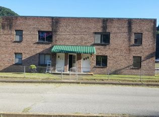 1033 4th Ave APT 1, Montgomery, WV 25136