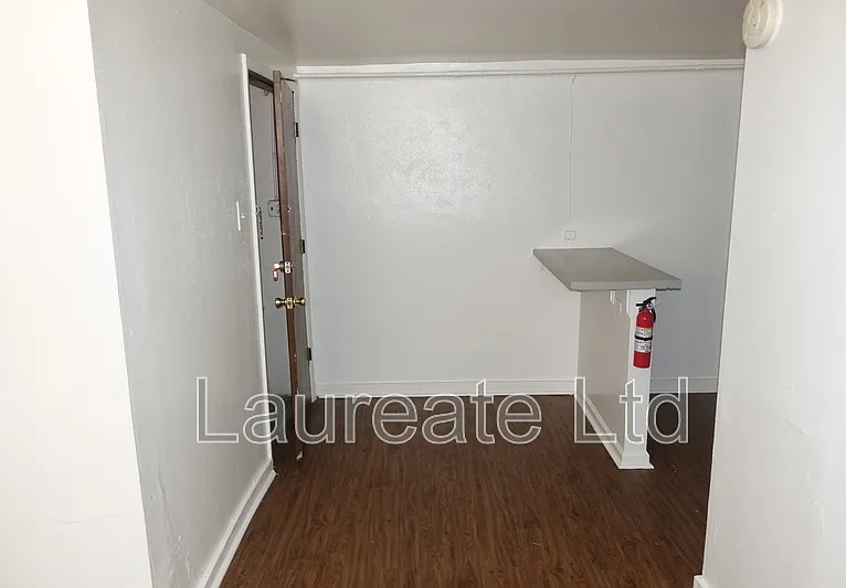 1320 E 14th Ave #D — Photo 2