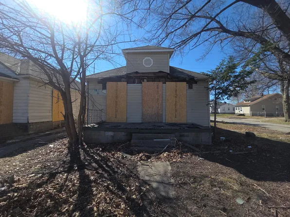 2301 E Eldorado St, Decatur, IL 62521