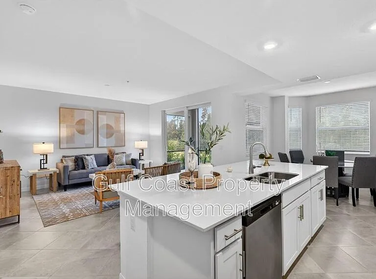 14201 Heritage Landing Blvd #1312 — Photo 12