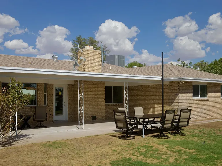 10100 Woodway Dr — Photo 34