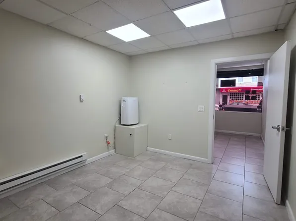 3712 Kennedy Boulevard image 8 of 22