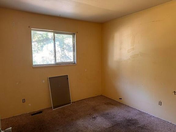 4th image of 3851 Tennessee St