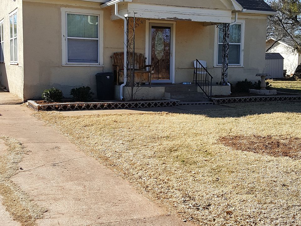 1st image of 3025 Russell Ave