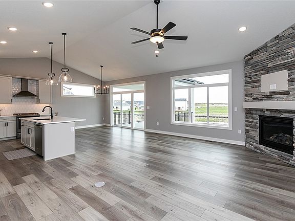 3rd image of 9823 Watermeadow Cir
