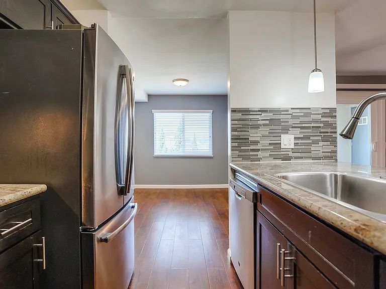821 N Austin Ave — Photo 27