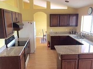 4th image of 4234 King Edward Dr