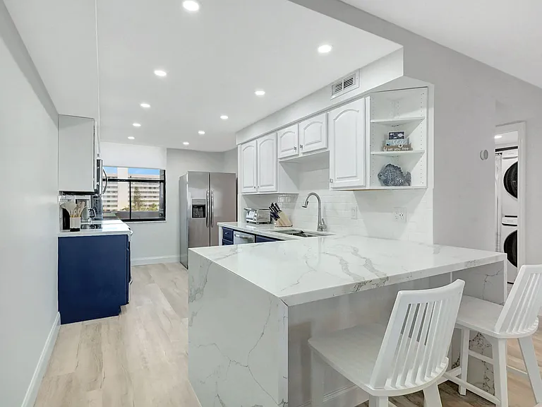 5061 North Cswy #A1A-5061-404 — Photo 5