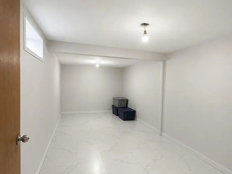 247 Hillcrest St — Photo 9