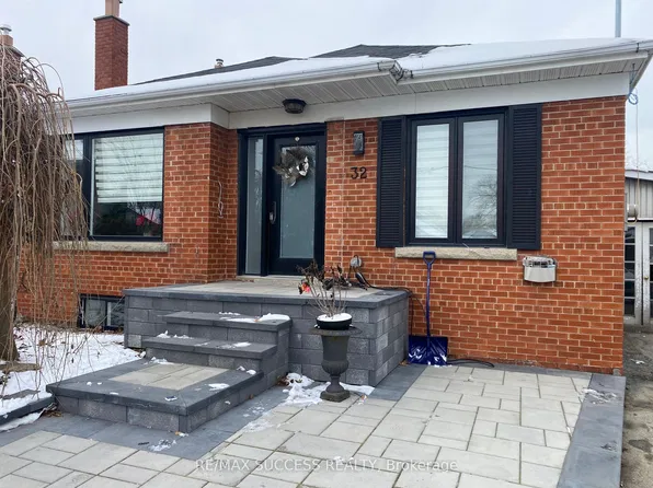 32 Billingham Rd #Basement, Toronto, ON M9B 3X1