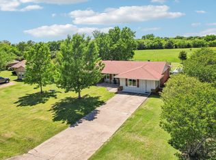 131 Carol Ln, Red Oak, TX 75154