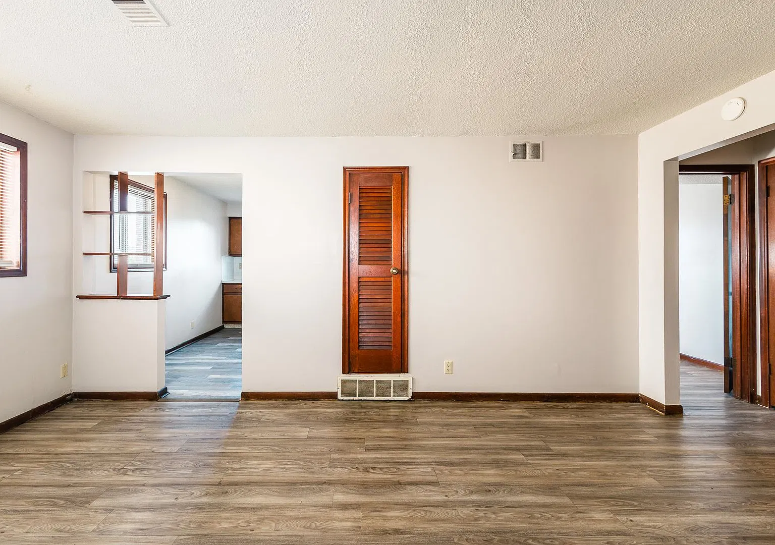 46th Street Apartments — Photo 2