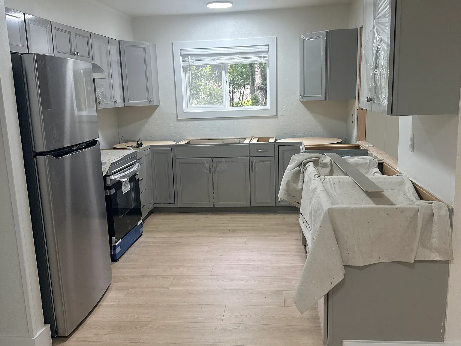 3 bed, 1350 sqft, $2,300 — Photo 3