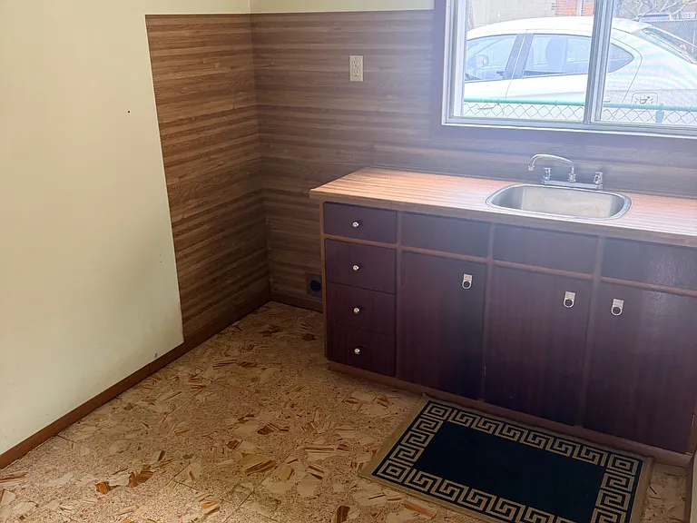 469 Evans Ave #NANNY — Photo 3