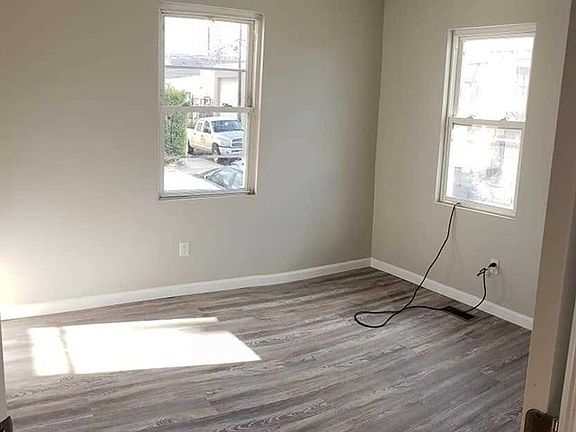 4th image of 112-114 Brookdale Ave